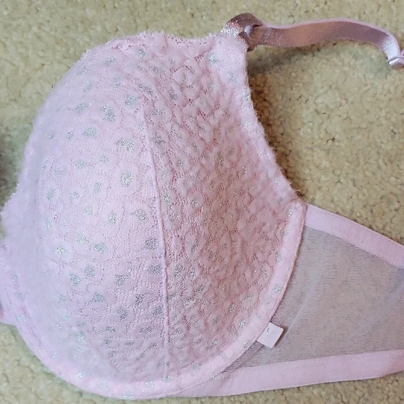 Victoria's Secret Light Pink Textured Bra - Picture 4 of 7